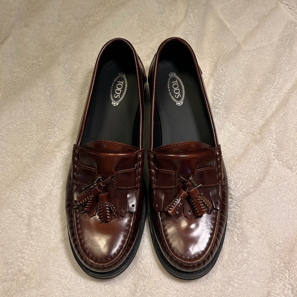 Tod’s Loafers women’s size 10 (narrow fit) NWOT